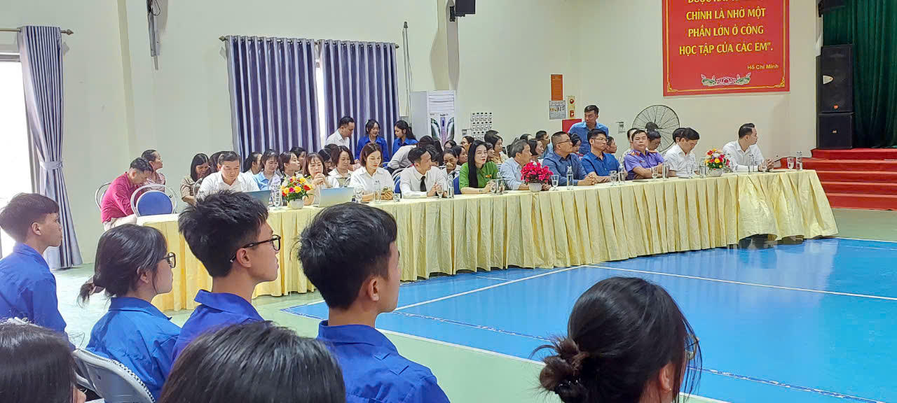 Thành phố Lào Cai hưởng ứng Ngày Pháp luật năm 2024 