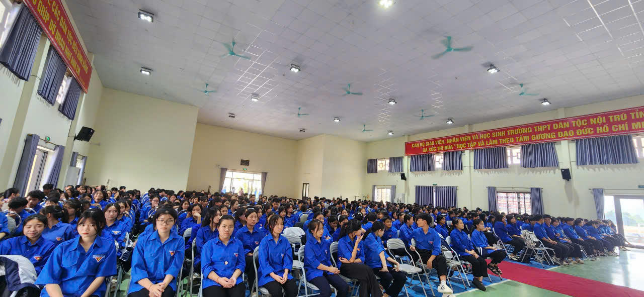 Thành phố Lào Cai hưởng ứng Ngày Pháp luật năm 2024 