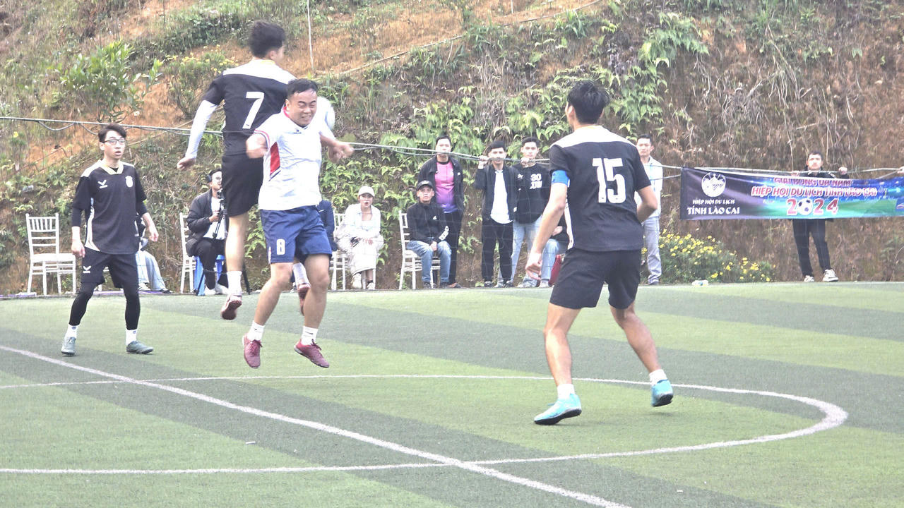 Giải bóng đá nam Hiệp hội Du lịch tỉnh Lào Cai năm 2024 thành công tốt đẹp