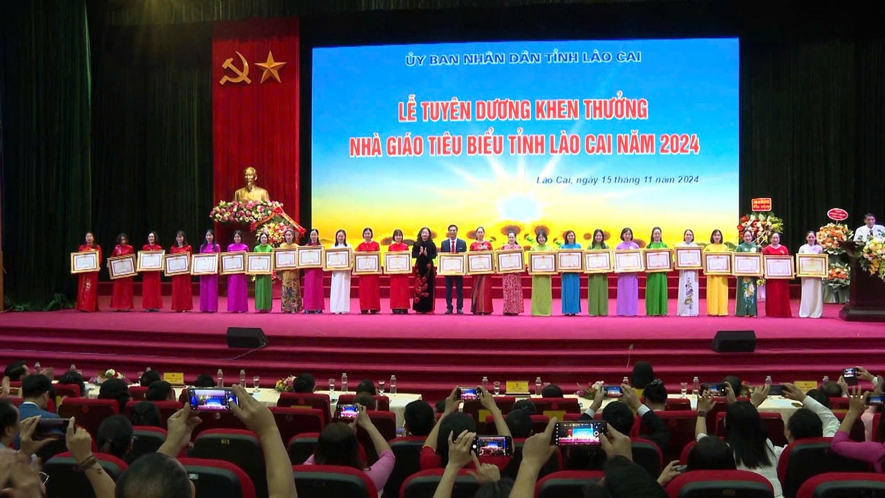 Tỉnh Lào Cai biểu dương gần 400 nhà giáo tiêu biểu, xuất sắc trong năm học 2023 - 2024