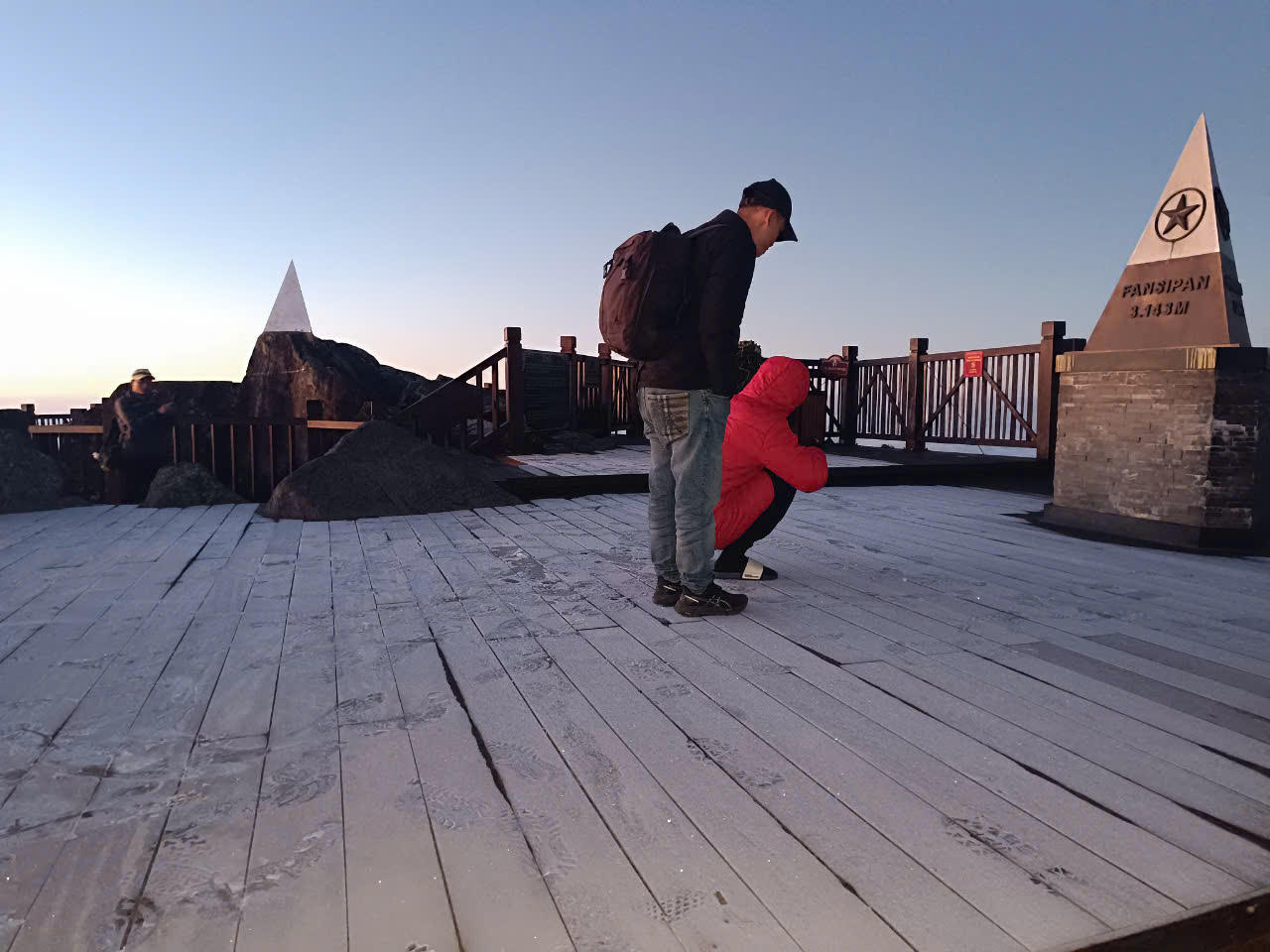 Xuất hiện băng tuyết trên đỉnh Fansipan