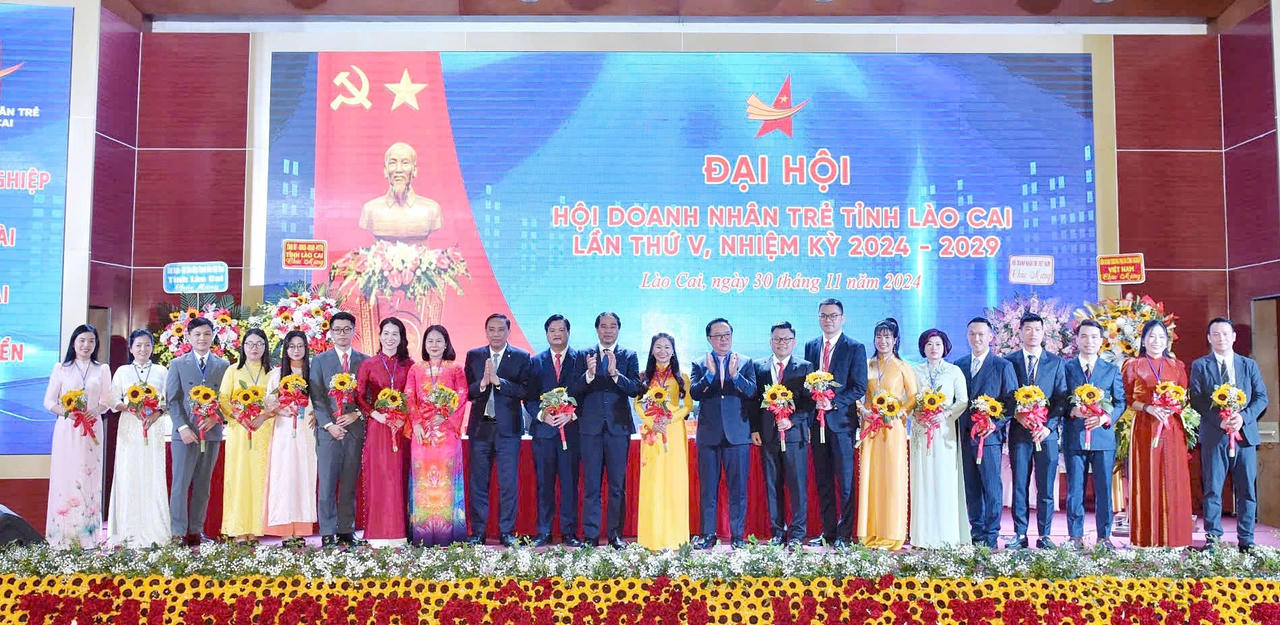 Bà Nguyễn Thị Minh Hiền giữ chức Chủ tịch Hội Doanh nhân trẻ tỉnh Lào Cai khóa V