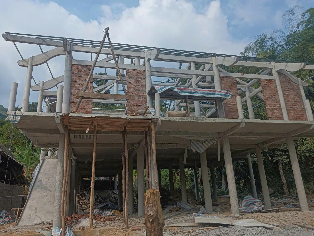 Lào Cai đẩy mạnh hỗ trợ nhà ở cho hộ gia đình người có công, thân nhân liệt sĩ