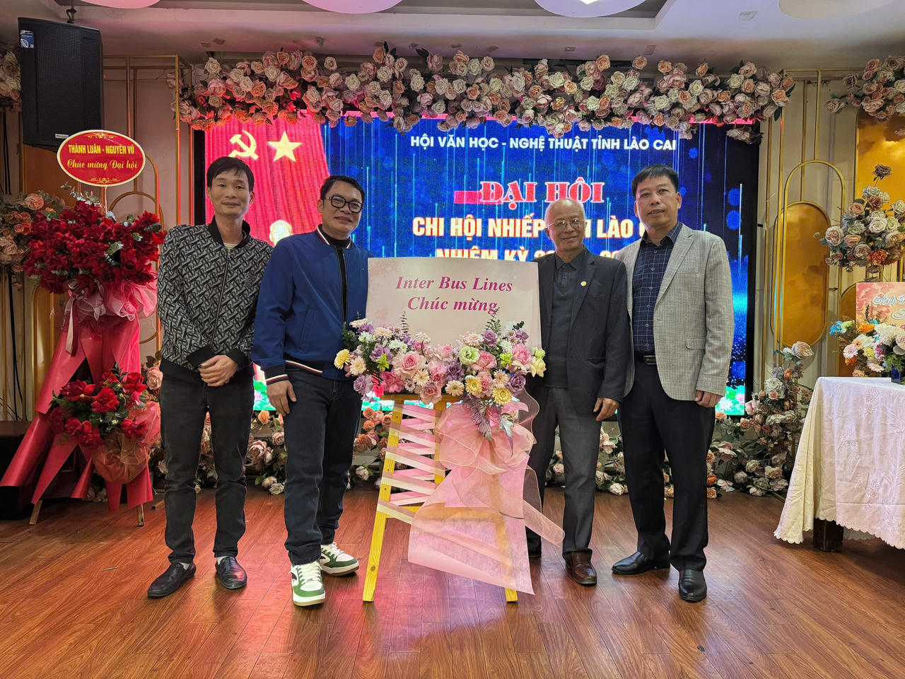 Nghệ sỹ nhiếp ảnh Phạm Gia Chiến tái đắc cử Chi hội trưởng Chi hội Nhiếp ảnh Lào Cai 