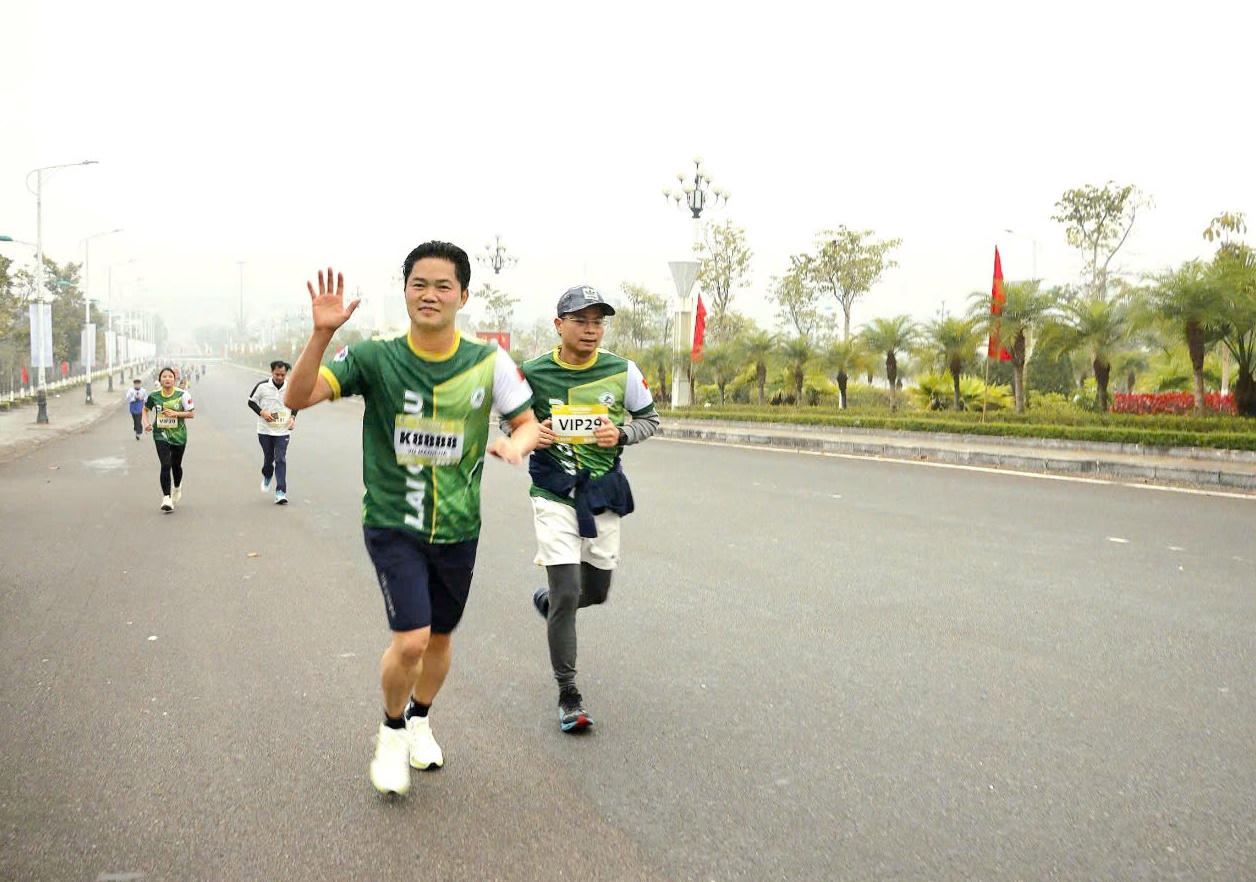 Hơn 1.000 người tham gia Giải Marathon Lai Châu năm 2024