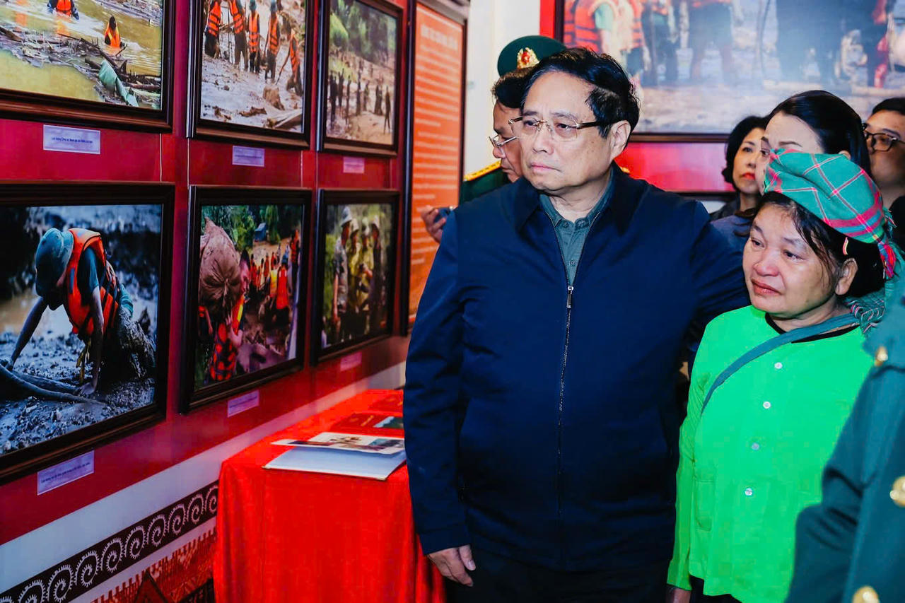 Thủ tướng Chính phủ Phạm Minh Chính dự Lễ khánh thành Dự án tái thiết khu dân cư Làng Nủ