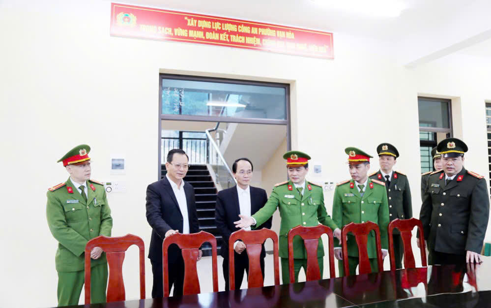 Khánh thành và bàn giao trụ sở công an xã ở Lào Cai