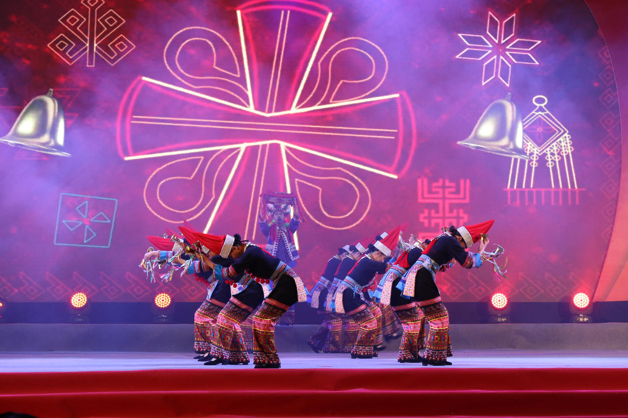 Mãn nhãn màn trình diễn nghệ thuật Chào Xuân qua biên giới Việt Nam - Trung Quốc năm 2025