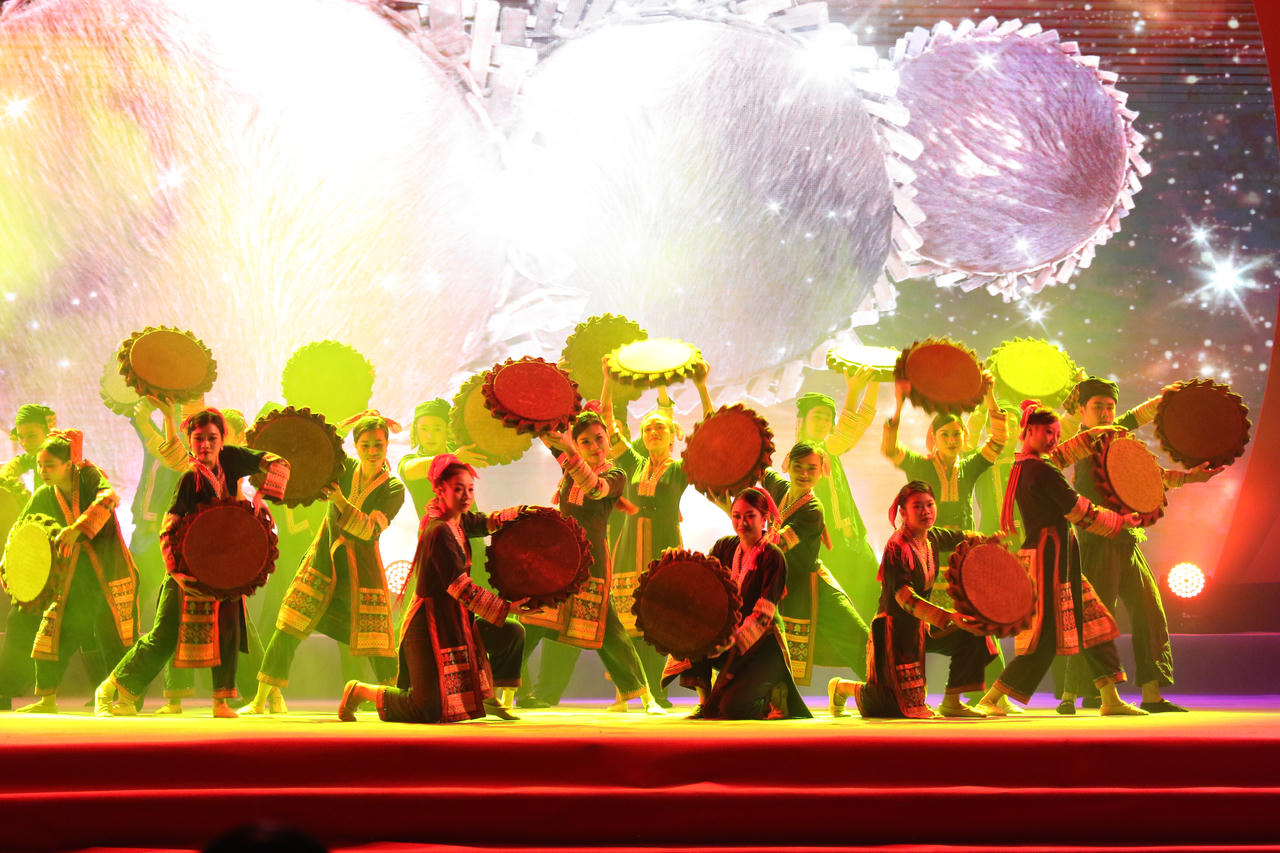 Mãn nhãn màn trình diễn nghệ thuật Chào Xuân qua biên giới Việt Nam - Trung Quốc năm 2025