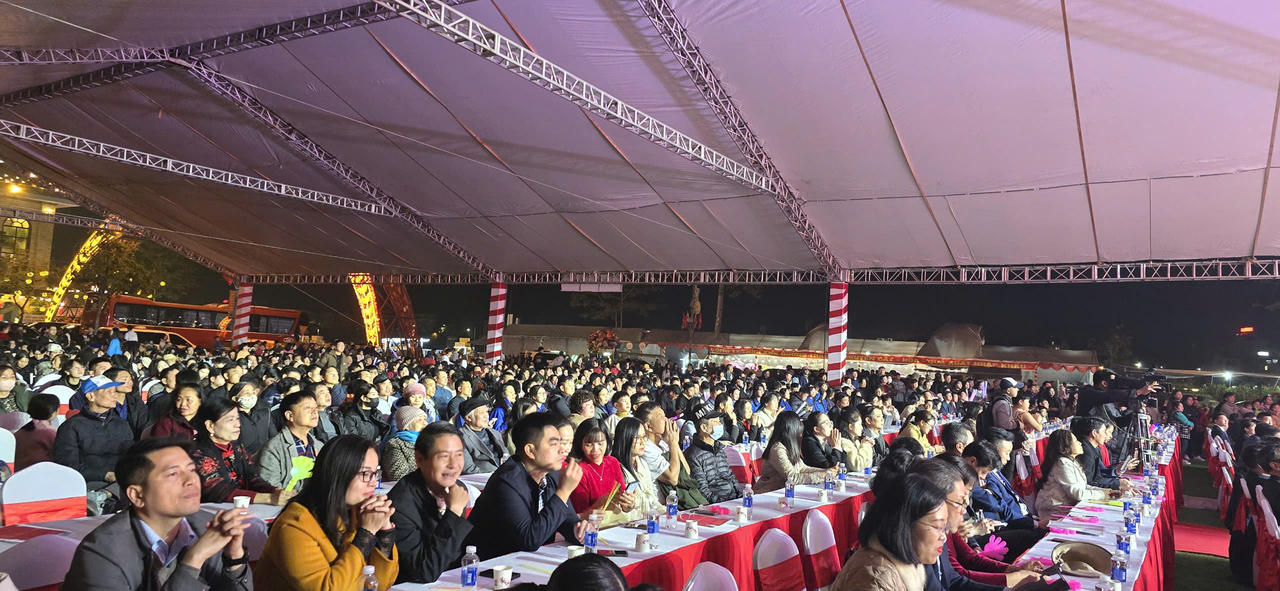 Mãn nhãn màn trình diễn nghệ thuật Chào Xuân qua biên giới Việt Nam - Trung Quốc năm 2025