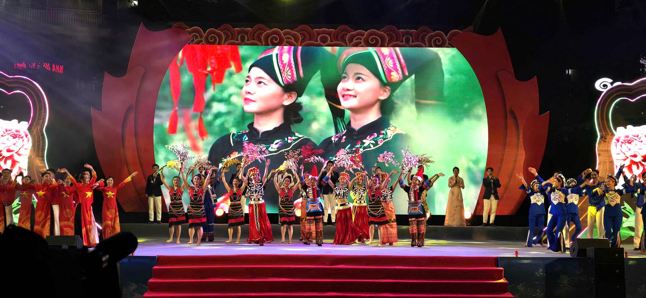 Mãn nhãn màn trình diễn nghệ thuật Chào Xuân qua biên giới Việt Nam - Trung Quốc năm 2025