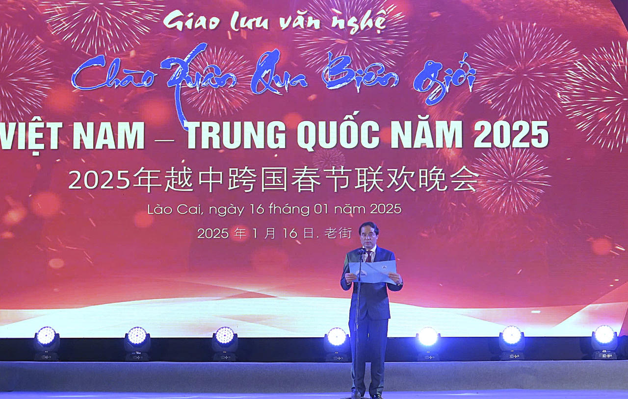 Mãn nhãn màn trình diễn nghệ thuật Chào Xuân qua biên giới Việt Nam - Trung Quốc năm 2025