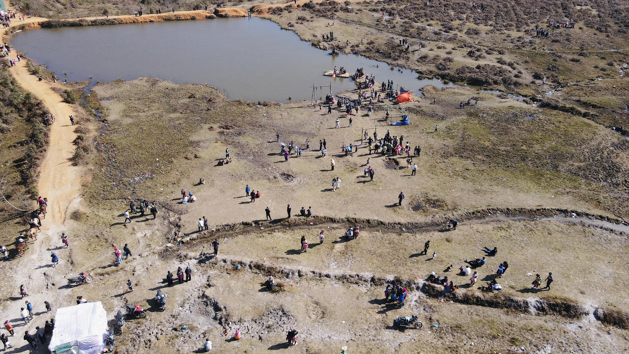 Rộn ràng du xuân tìm bạn đời trên vùng cao Y Tý 