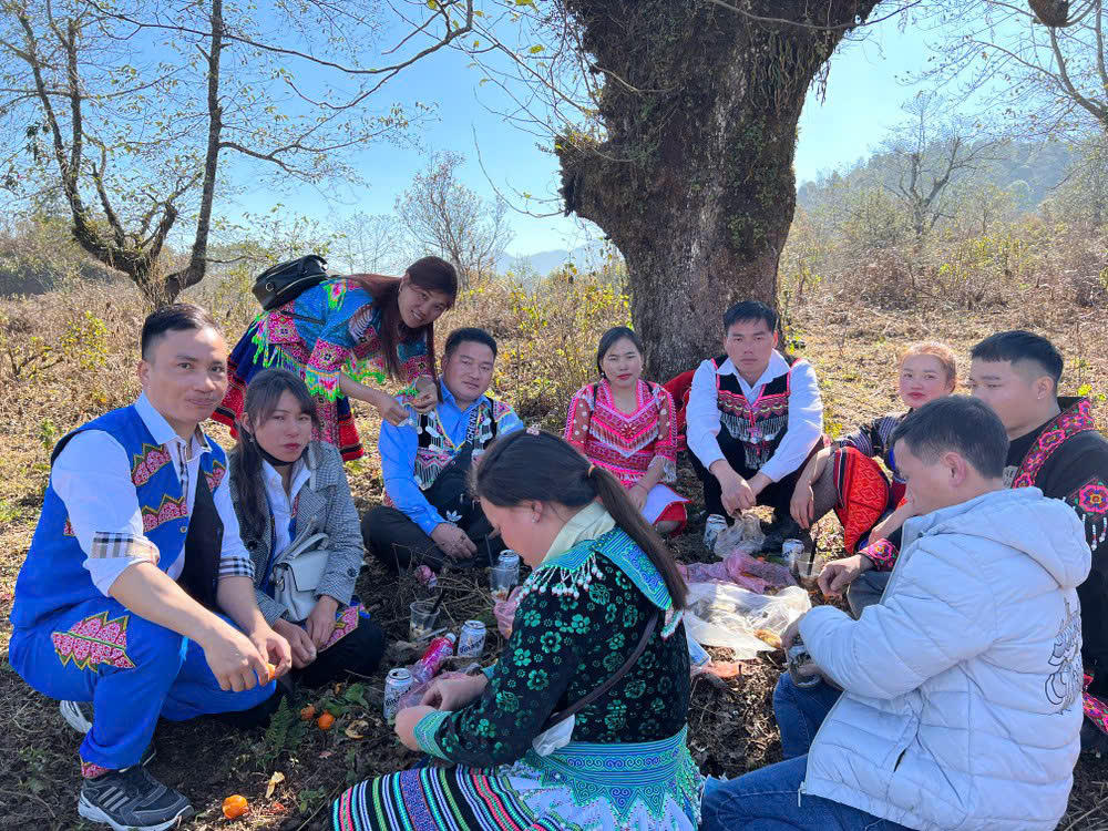 Rộn ràng du xuân tìm bạn đời trên vùng cao Y Tý 