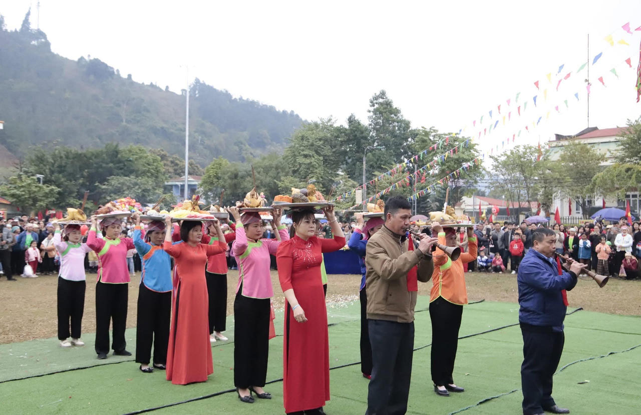 Sôi nổi không khí lễ hội đầu năm tại tỉnh Lào Cai