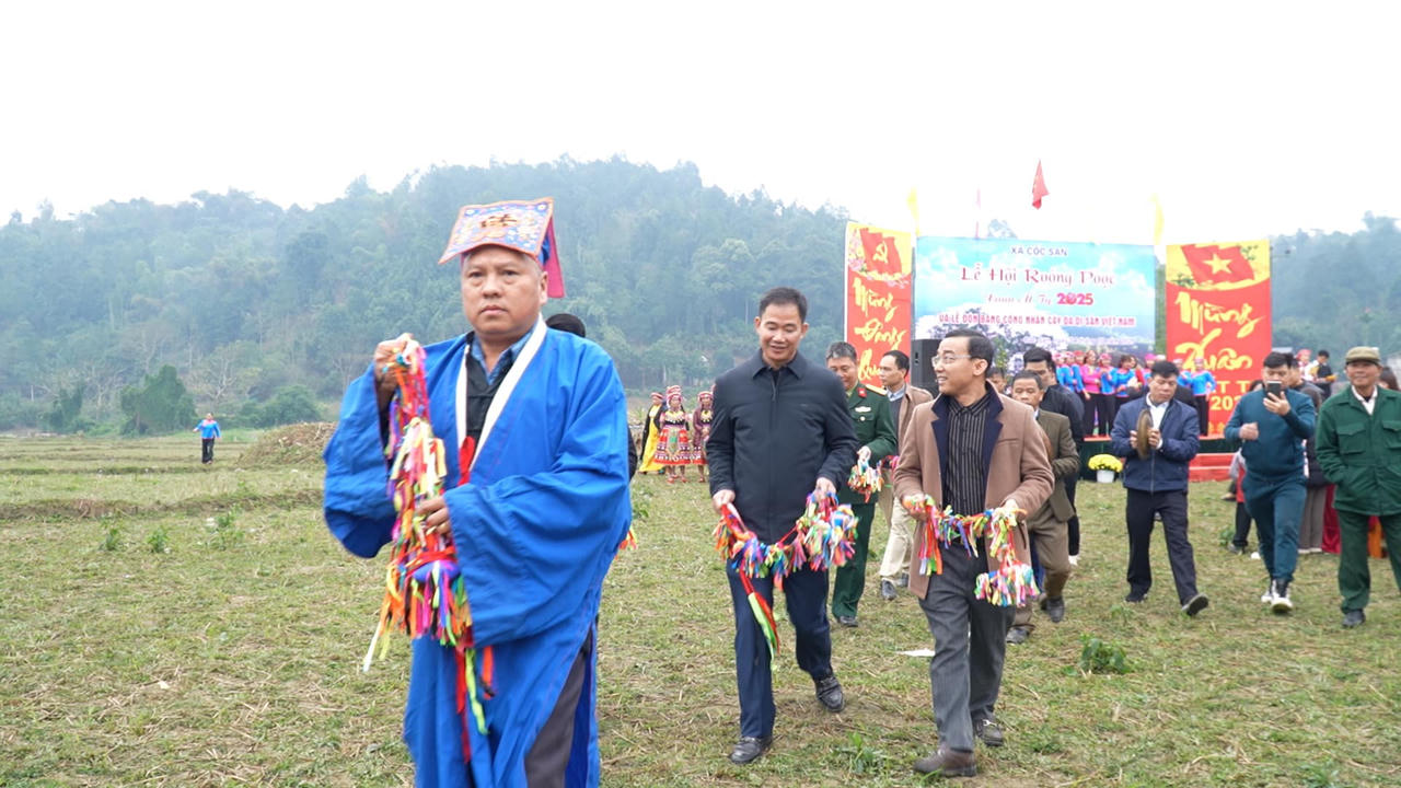 Sôi nổi không khí lễ hội đầu năm tại tỉnh Lào Cai