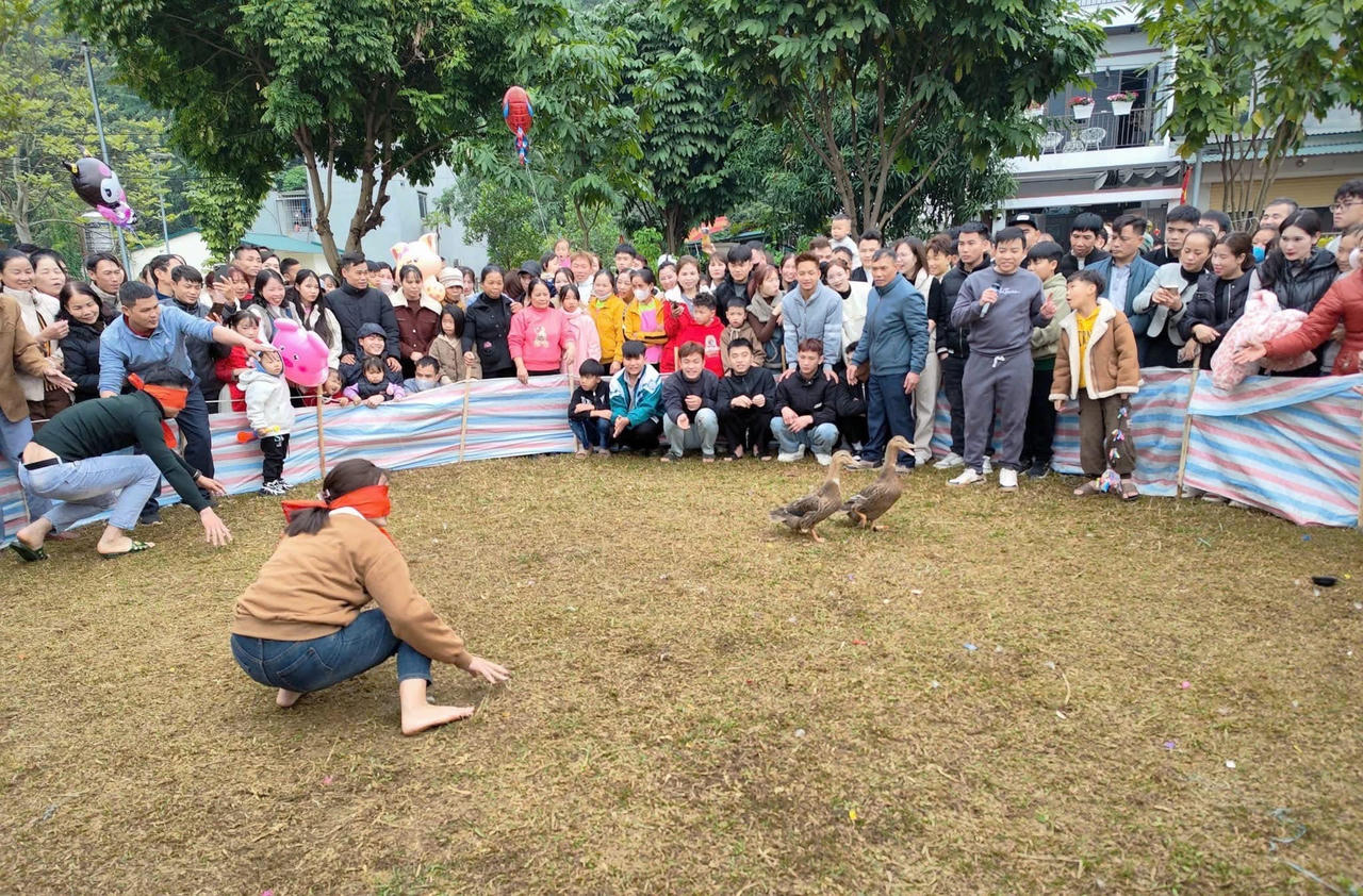 Sôi nổi không khí lễ hội đầu năm tại tỉnh Lào Cai