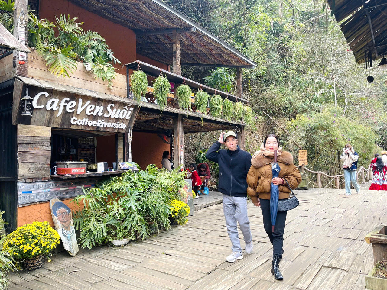 Bản Cát Cát - Điểm du xuân lý tưởng cho du khách yêu thích khám phá bản sắc Dân tộc