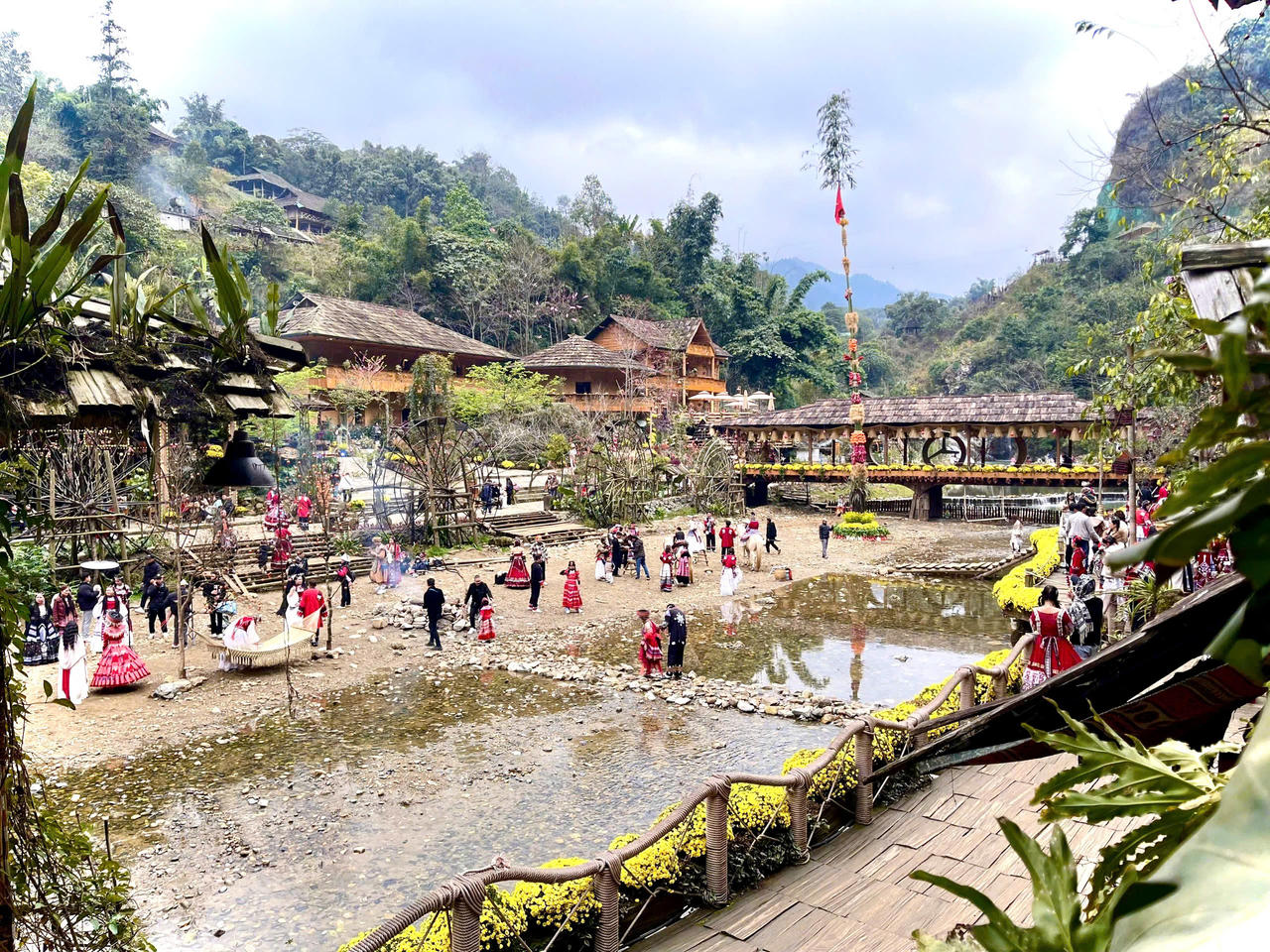 Bản Cát Cát - Điểm du xuân lý tưởng cho du khách yêu thích khám phá bản sắc Dân tộc