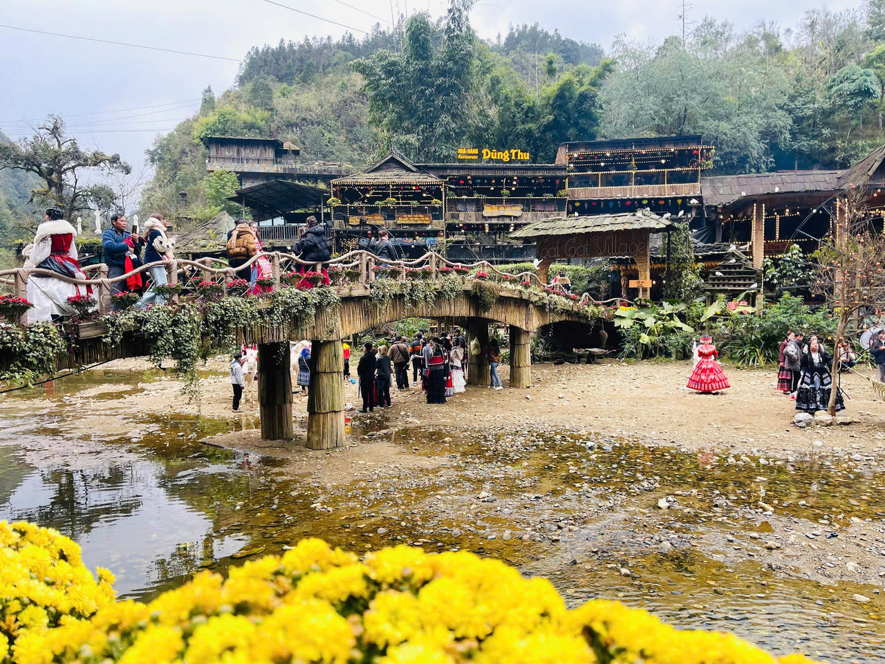 Bản Cát Cát - Điểm du xuân lý tưởng cho du khách yêu thích khám phá bản sắc Dân tộc