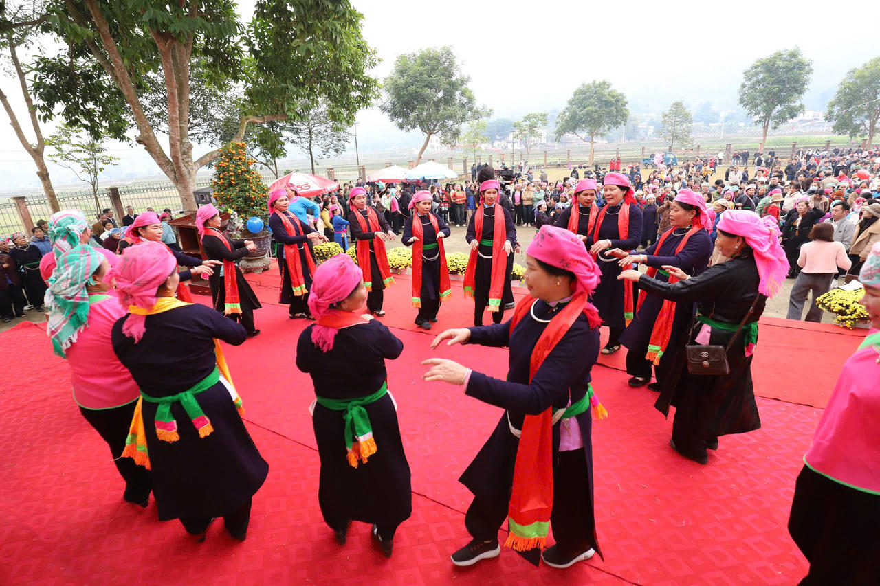 Sôi nổi không khí lễ hội đầu năm tại tỉnh Lào Cai