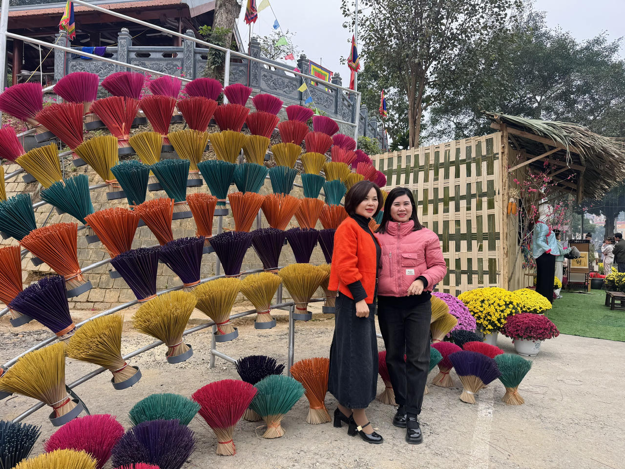 Không gian văn hóa Việt tại Lễ hội Đền Thượng Lào Cai thu hút đông đảo du khách