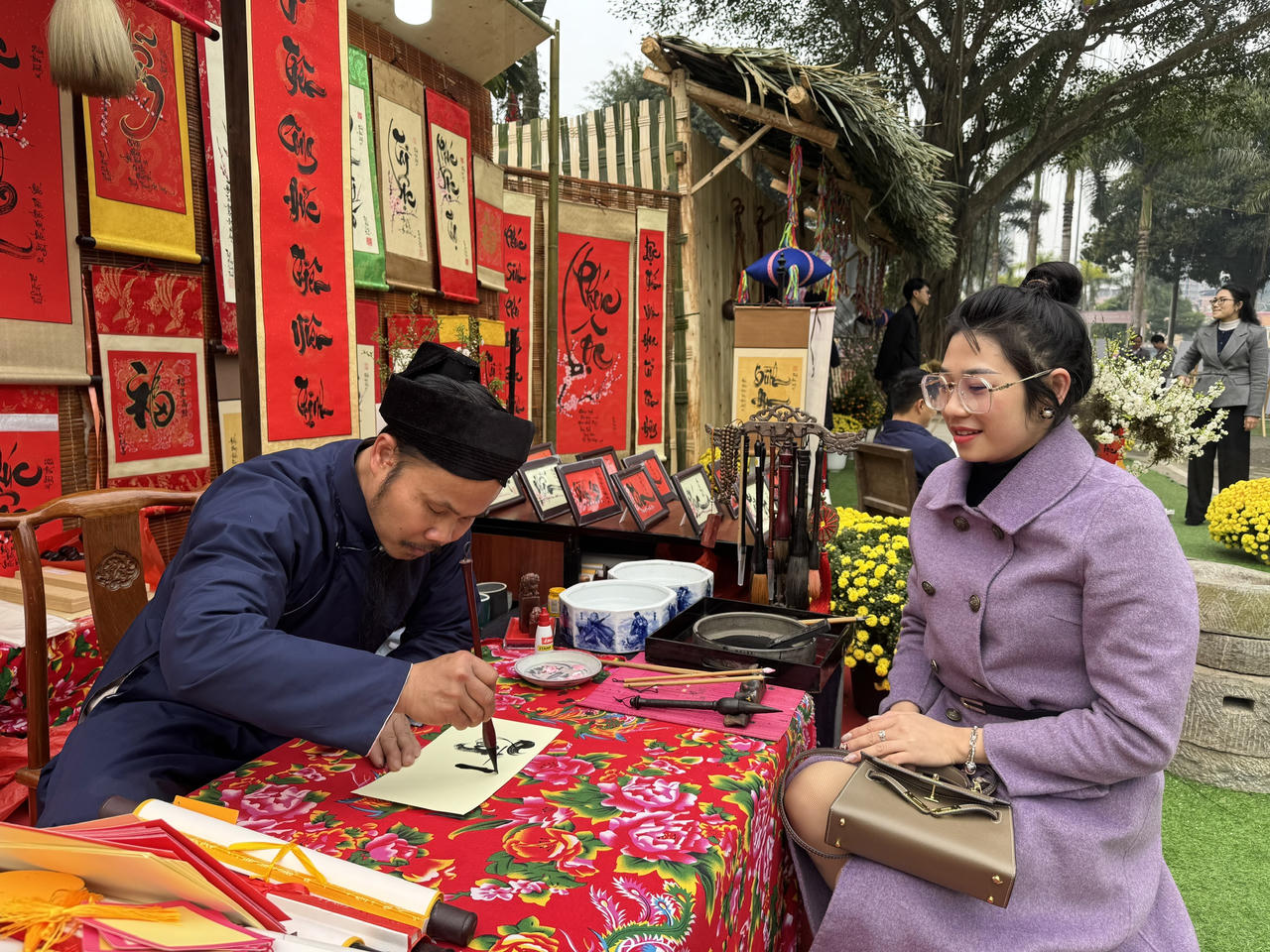 Không gian văn hóa Việt tại Lễ hội Đền Thượng Lào Cai thu hút đông đảo du khách