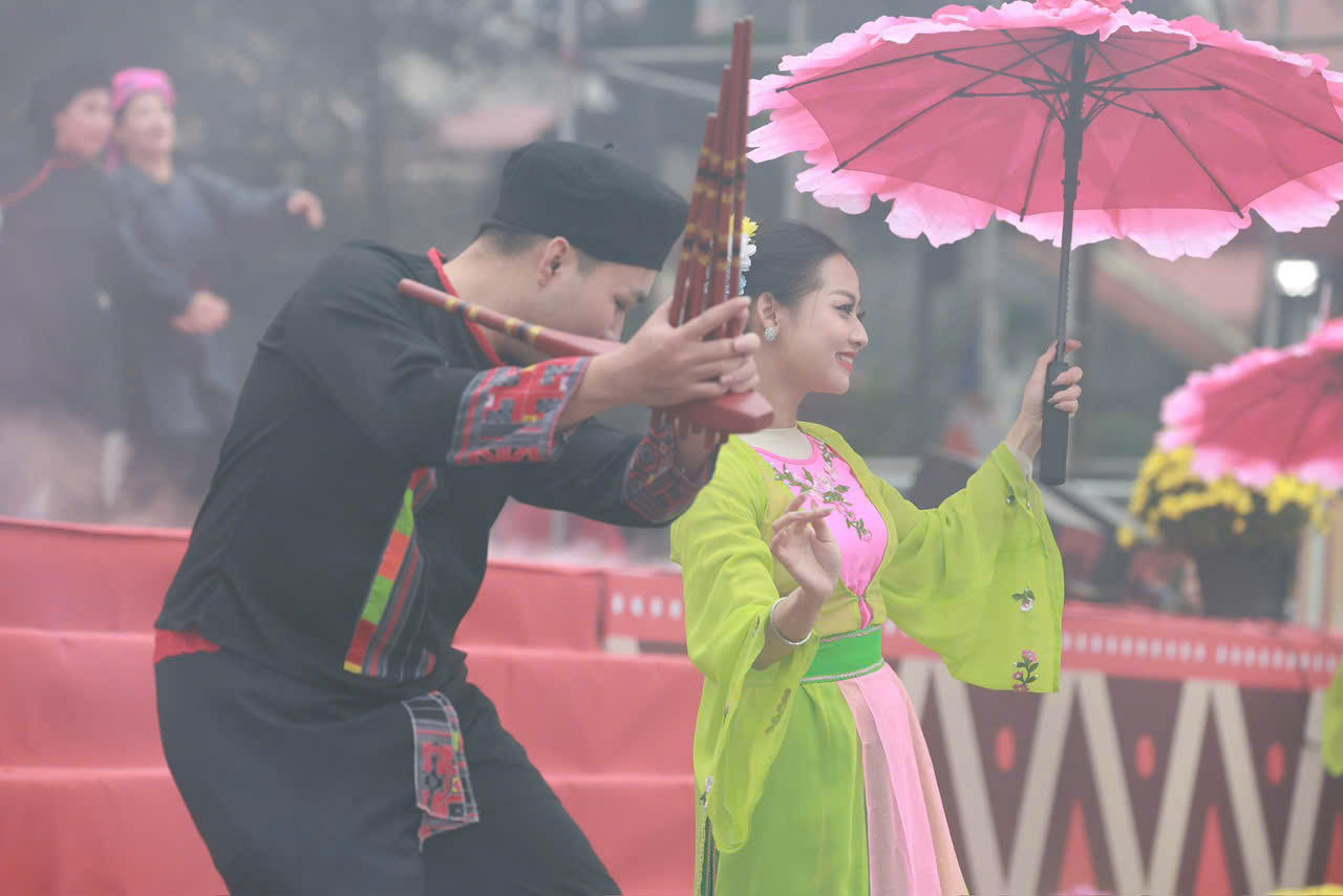 Linh thiêng lễ hội Đền Thượng 