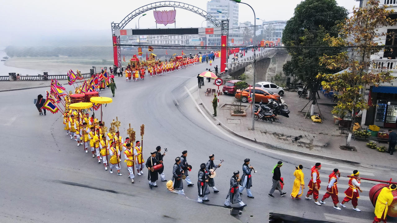 Linh thiêng lễ hội Đền Thượng 