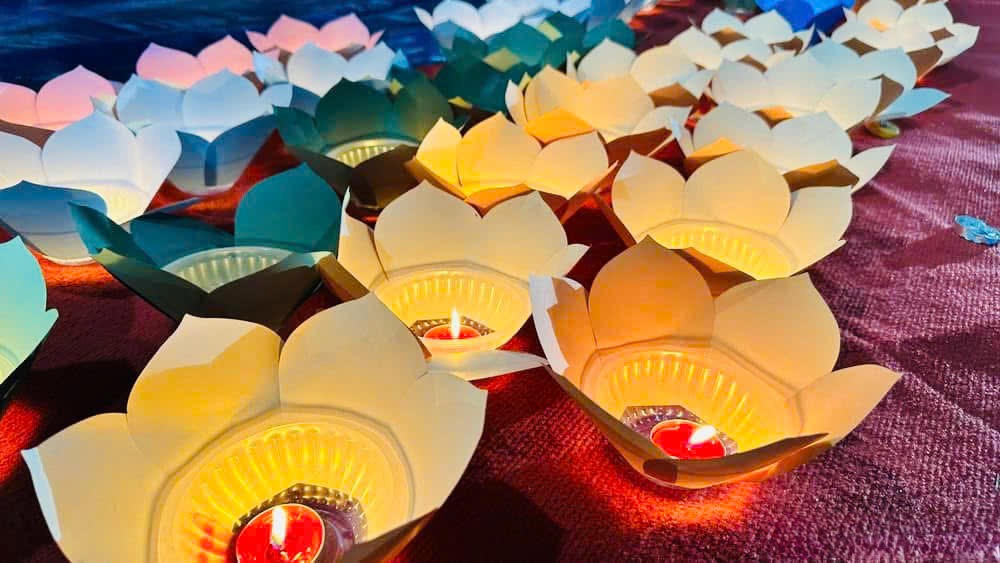 Lễ cầu an và thả đèn hoa đăng tại đền cô Tân An