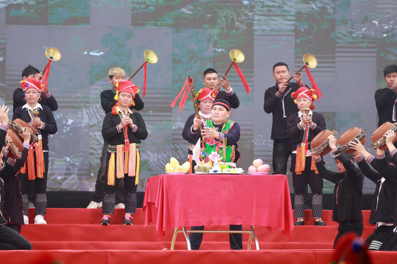 Tưng bừng lễ rước kiệu, Khai hội Đền Cô Tân An năm 2025