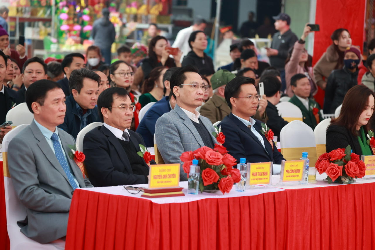 Tưng bừng lễ rước kiệu, Khai hội Đền Cô Tân An năm 2025