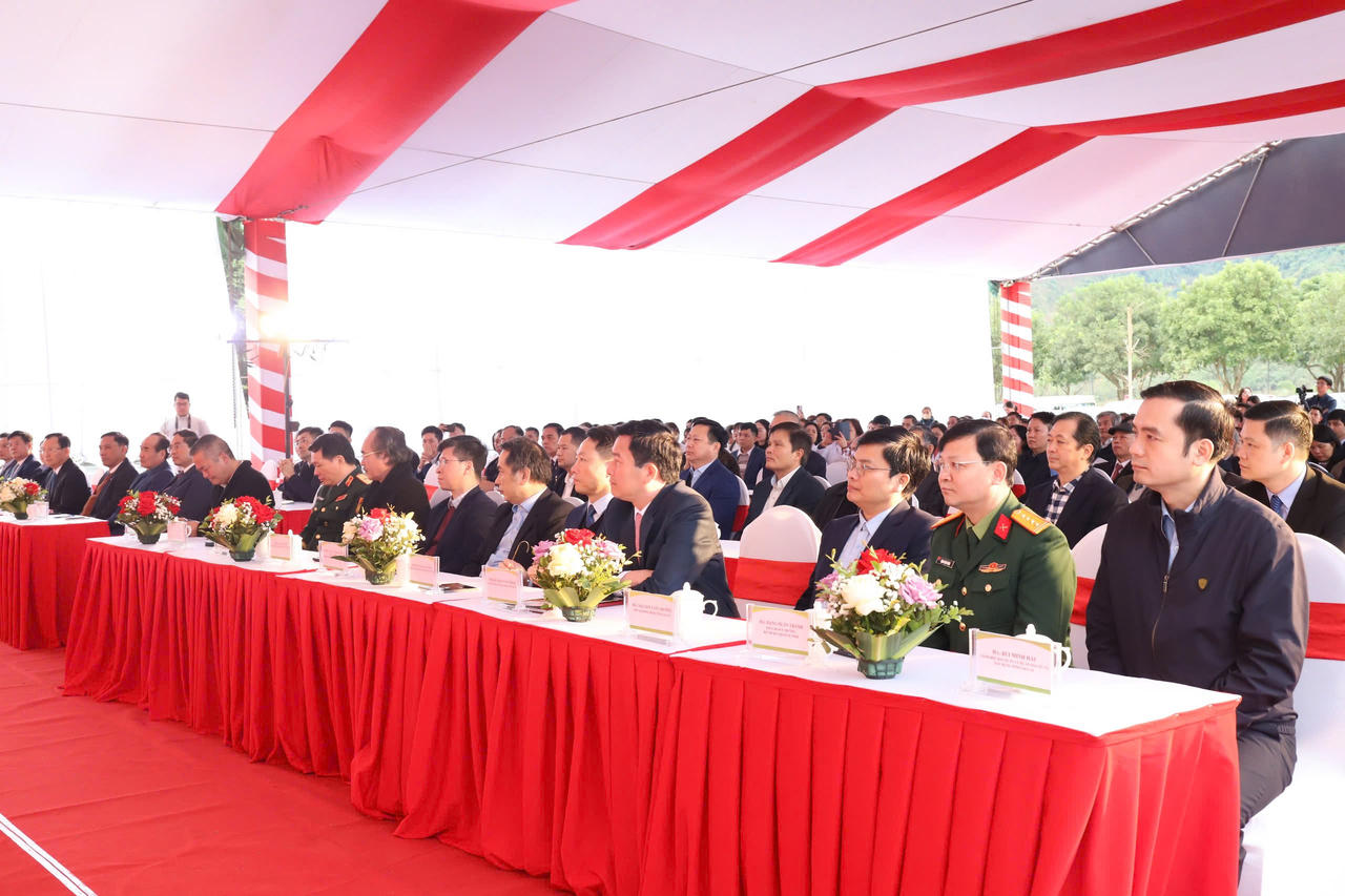 Ngành Y tế Lào Cai phấn đấu vươn lên, dẫn đầu các tỉnh vùng Tây Bắc