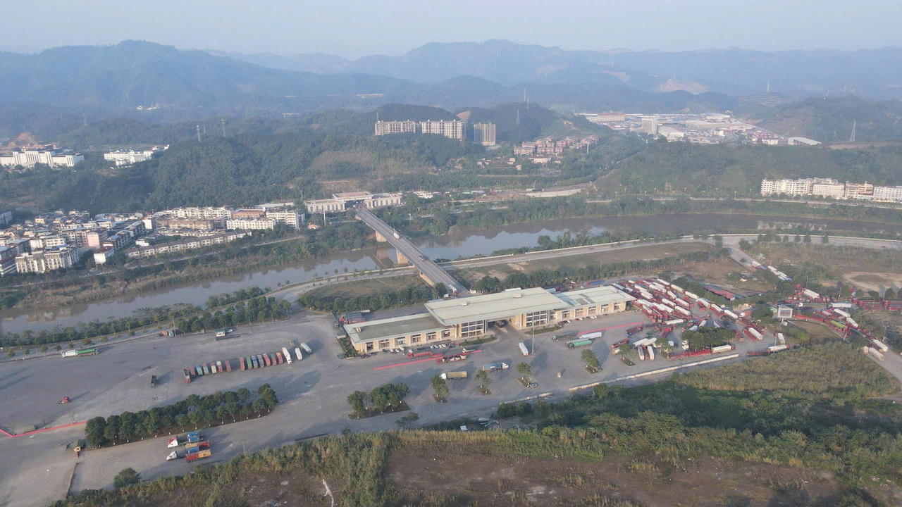 Xây dựng Lào Cai trở thành trung tâm kinh tế, chính trị, văn hóa, đối ngoại của vùng