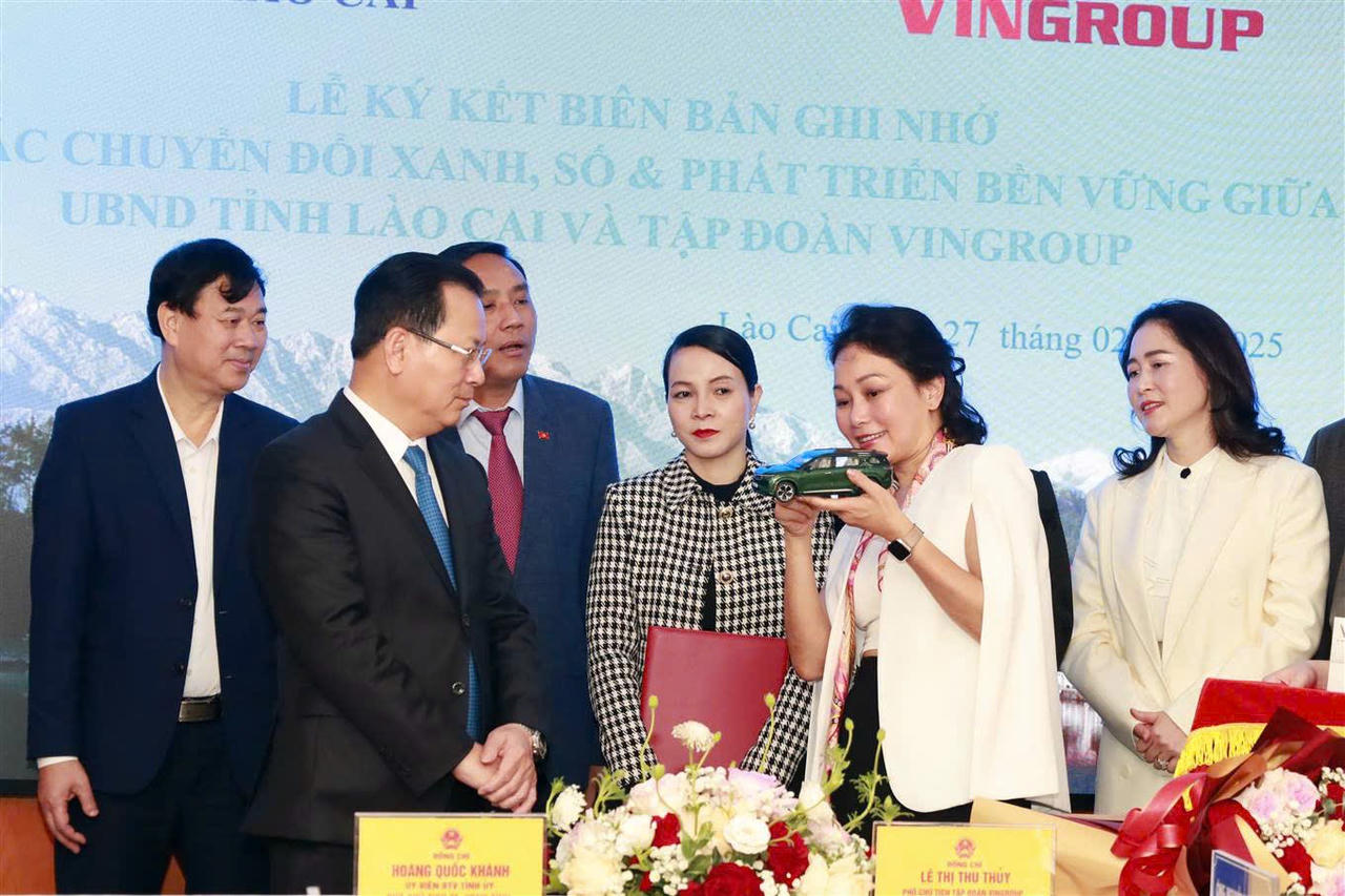 Lào Cai ký biên bản hợp tác với Tập đoàn Vingroup