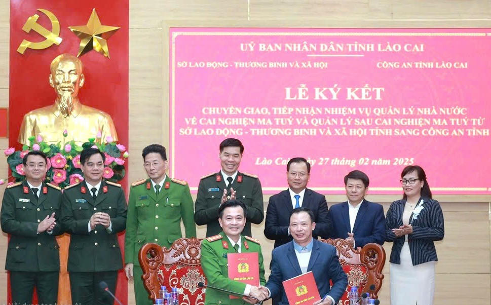 Công an tỉnh Lào Cai tiếp nhận nhiệm vụ từ các sở, ngành