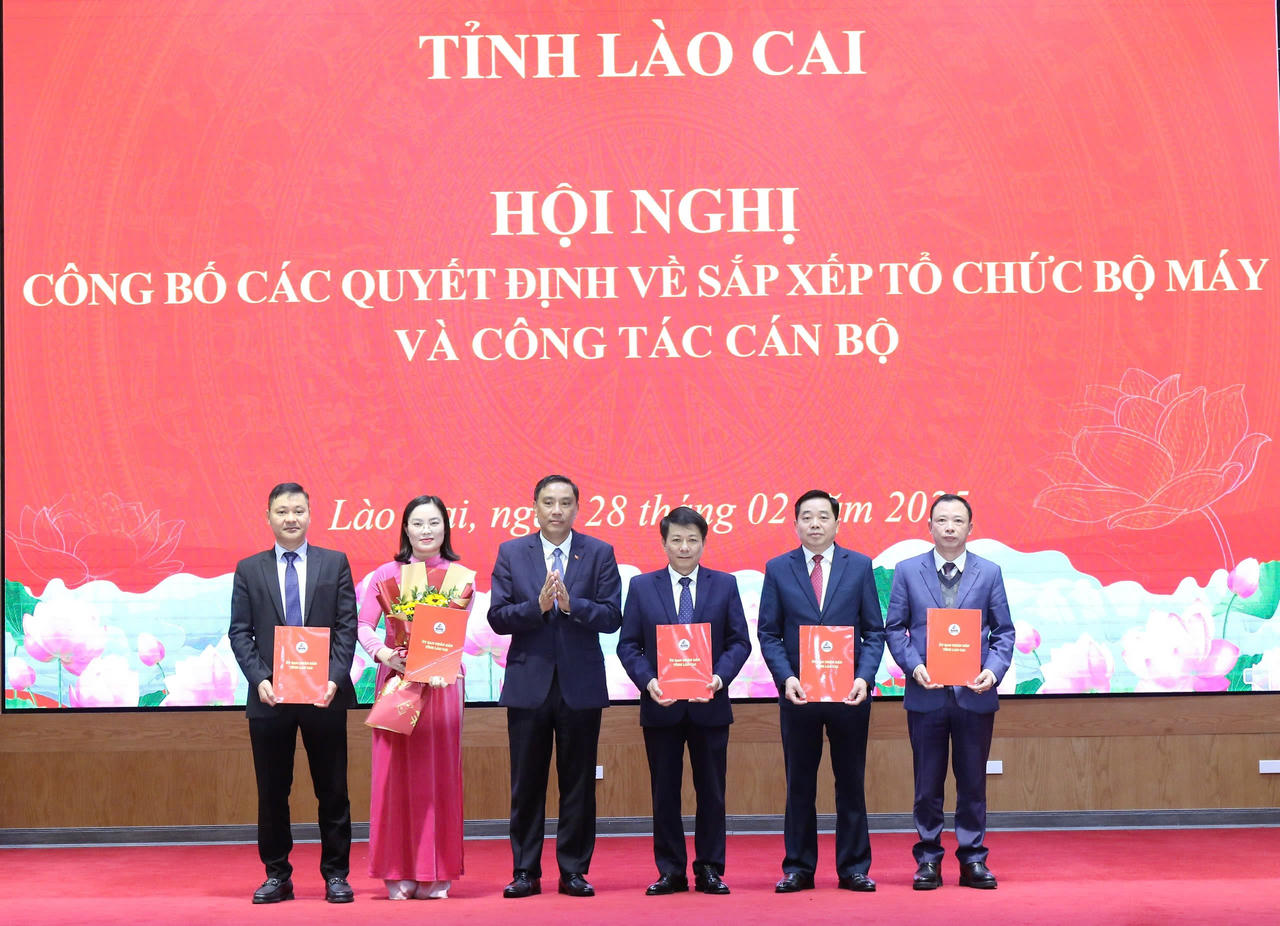 Tỉnh Lào Cai công bố quyết định về sắp xếp, tổ chức bộ máy và công tác cán bộ