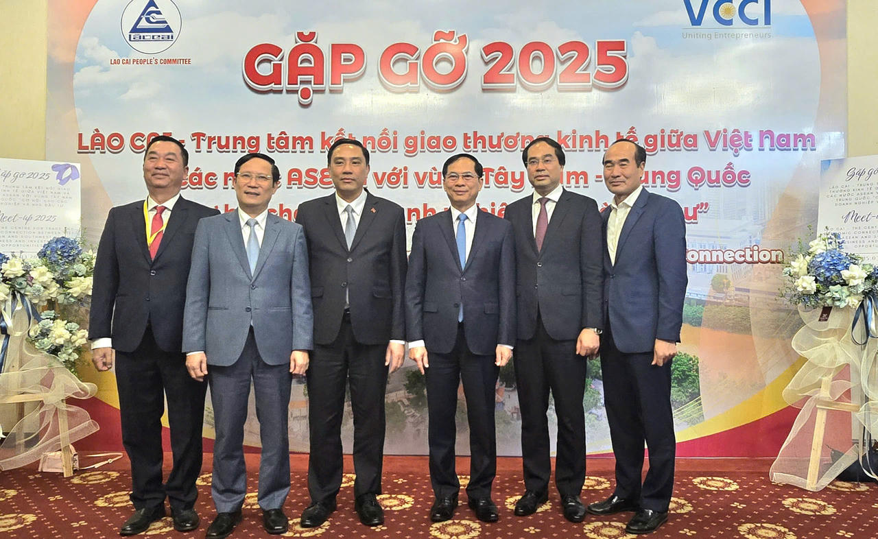 Lào Cai - Trung tâm kết nối giao thương kinh tế giữa Việt Nam và các nước ASEAN với vùng Tây Nam (Trung Quốc)