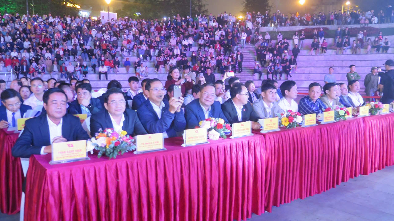 Khai mạc Lễ hội mùa hè 'Sa Pa - Xứ sở của tình yêu'