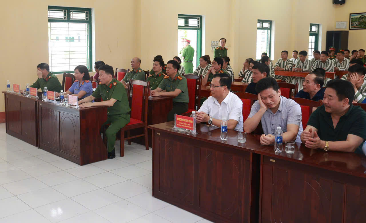 Các địa phương đồng loạt công bố quyết định đặc xá của Chủ tịch nước