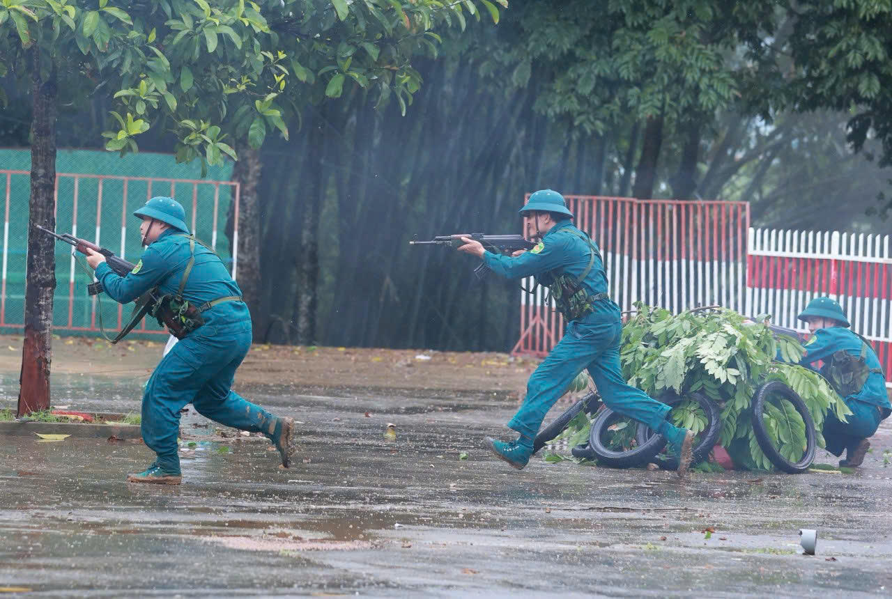 Trung đội dân quân thường trực thành phố Lào Cai sau hơn 4 tháng ra mắt