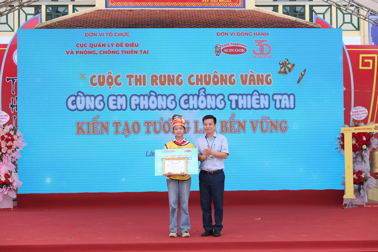 Lào Cai: Chung khảo Rung chuông vàng 'Cùng em phòng chống thiên tai, kiến tạo tương lai bền vững'