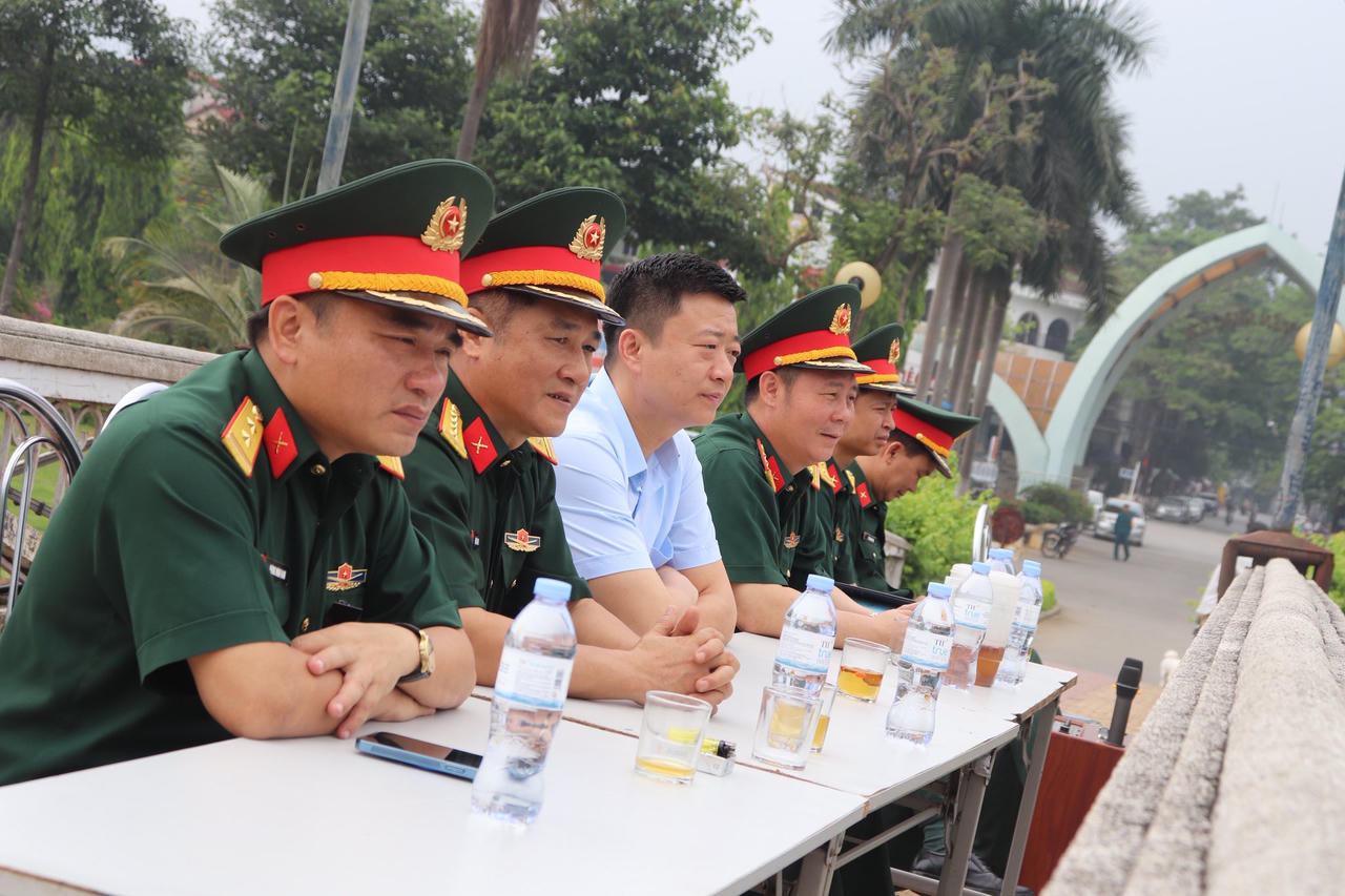 Ban Chỉ huy Quân sự thành phố Lào Cai thực hành công tác cứu hộ cứu nạn