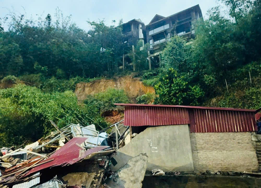 Sa Pa: Sạt lở đất làm 01 người chết