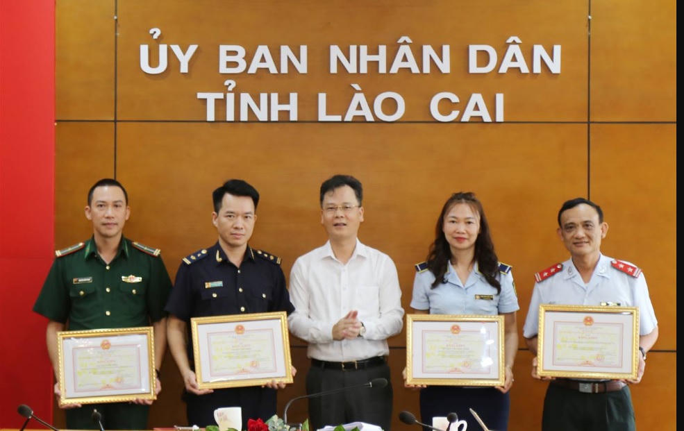 Lào Cai: Tăng cường phòng, chống buôn lậu, gian lận thương mại và hàng giả