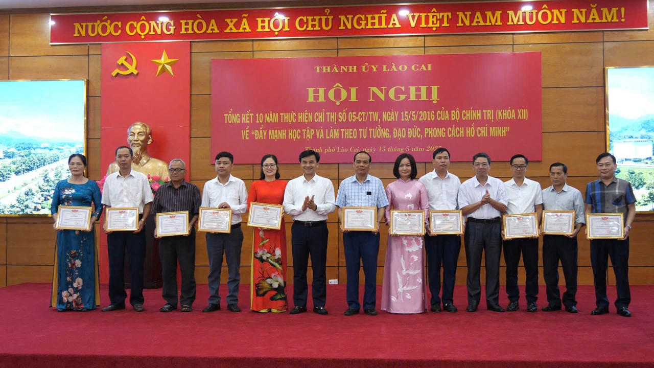 Thành ủy Lào Cai tổng kết 10 năm thực hiện Chỉ thị 05