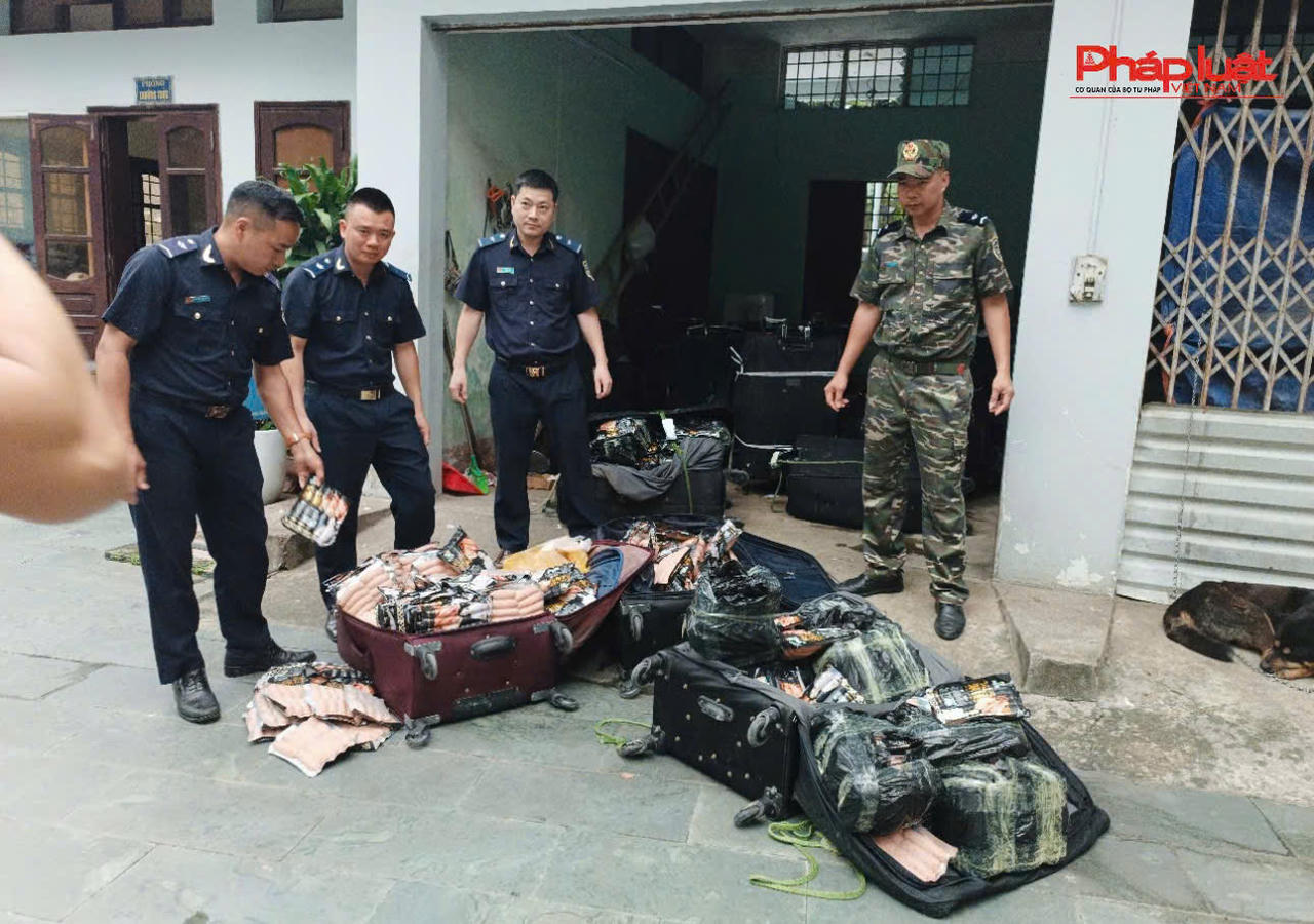  Siết chặt công tác phòng chống buôn lậu, gian lận thương mại tại cửa khẩu quốc tế Lào Cai 