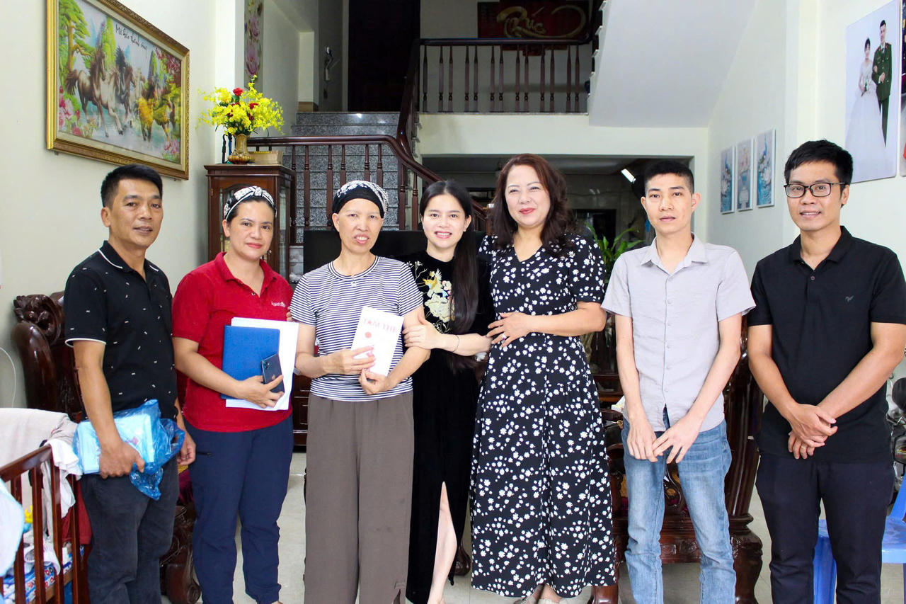 Hành trình 'Những tấm vé yêu thương' tiếp sức bệnh nhân nghèo