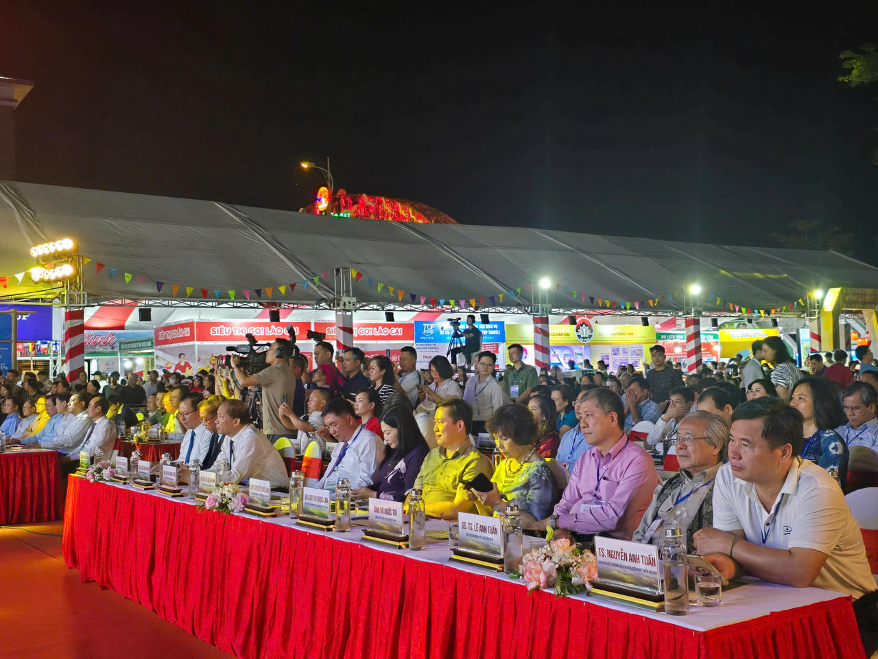 Khai mạc Hội chợ Du lịch quốc tế Lào Cai năm 2025 