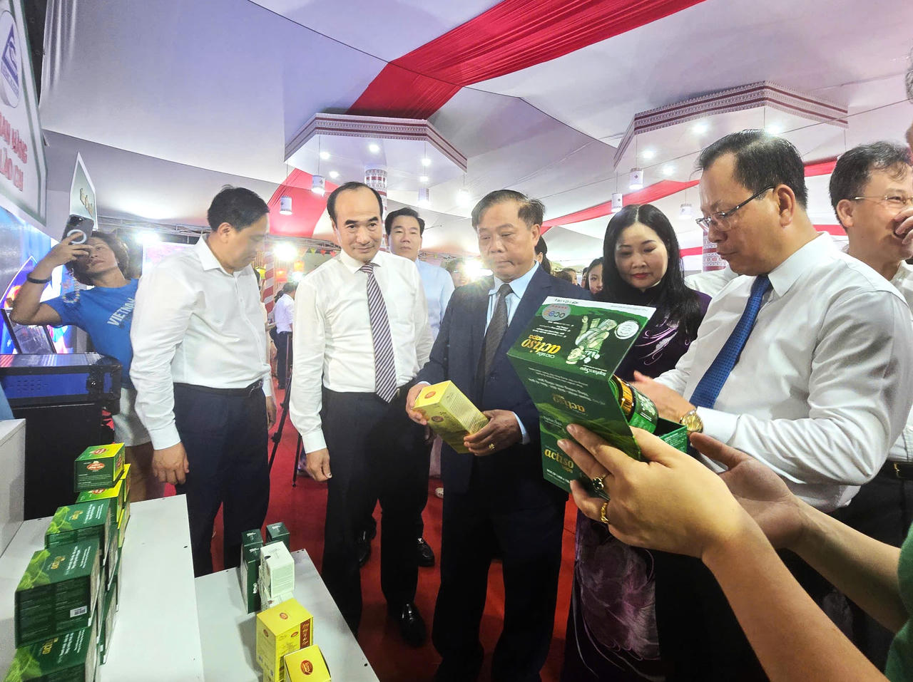 Khai mạc Hội chợ Du lịch quốc tế Lào Cai năm 2025 